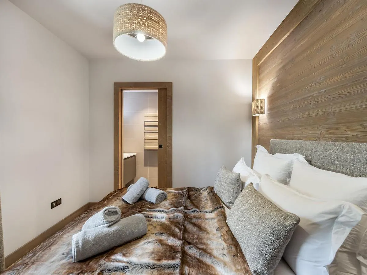 Appartement Avec Piscine, Salle De Sport Et Parking Couvert - Fr-1-569-105 Megève 0*,